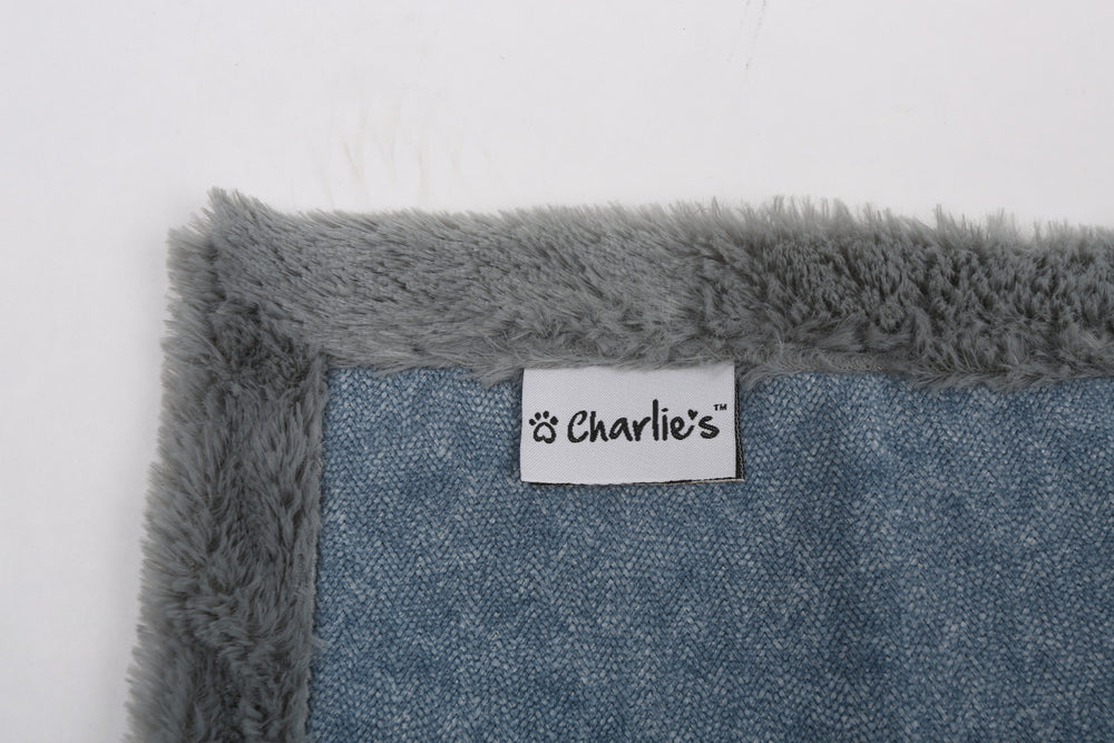 Charlie&#39;s Sensory Double-sided Faux Fur Pet Blanket Blue Grey Medium