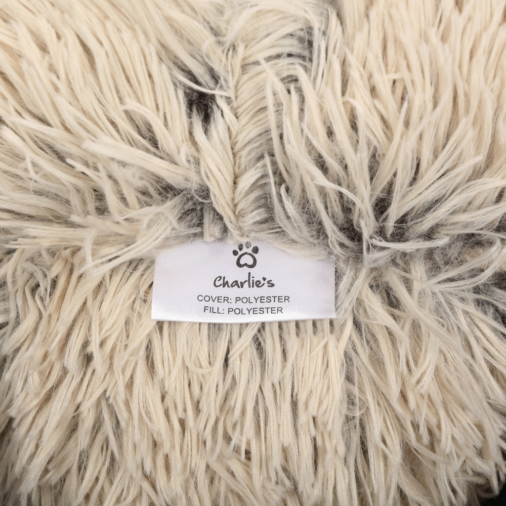 Charlie&#39;s Shaggy Faux Fur Donut Calming Pet Nest Bed Cream Chinchilla Small