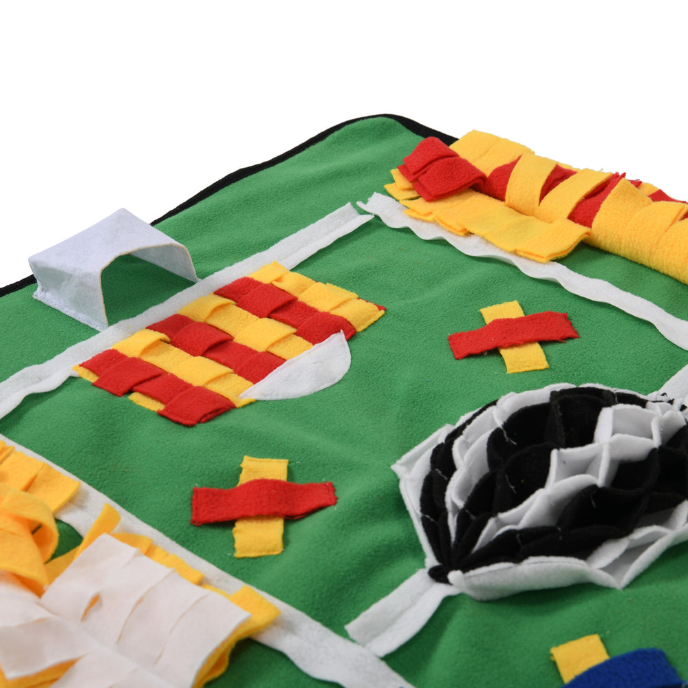 Charlie&#39;s Retro Soccer Snuffle Mat 70x50cm