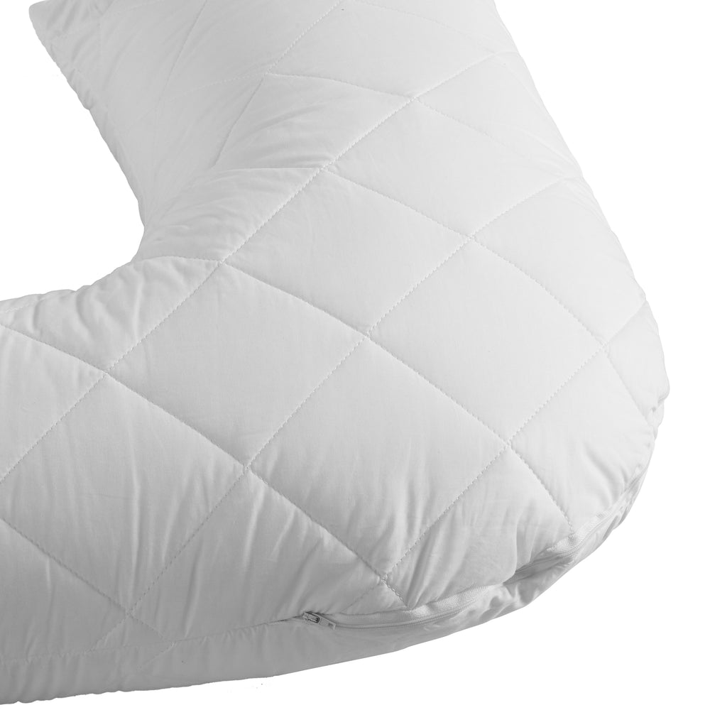 9009517 Dreamaker V shape quilted pillow protector