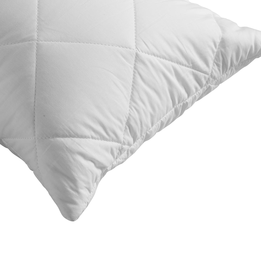 9009517 Dreamaker V shape quilted pillow protector