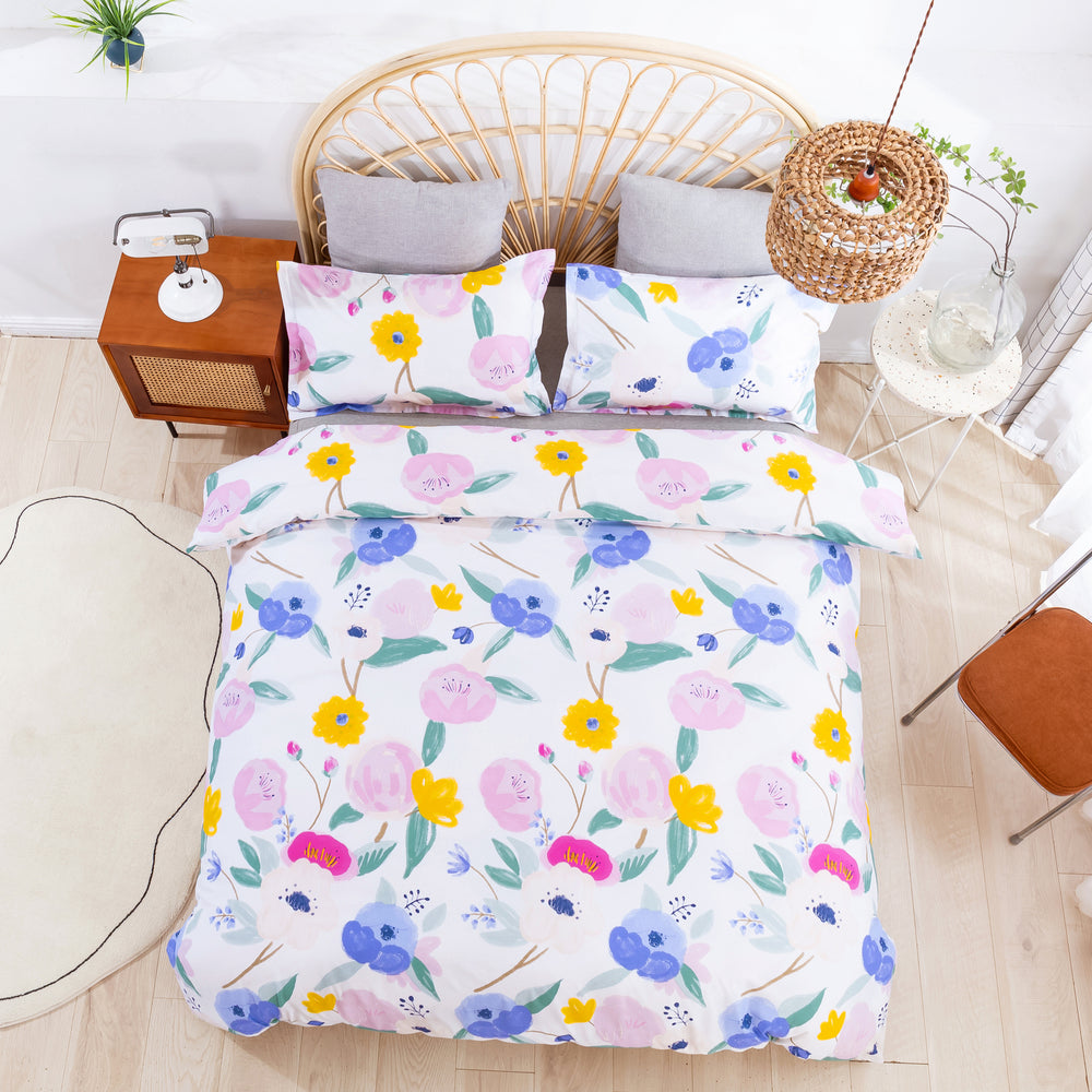 Dreamaker Printed Quilt Cover Set Lily in Purple King Single Bed