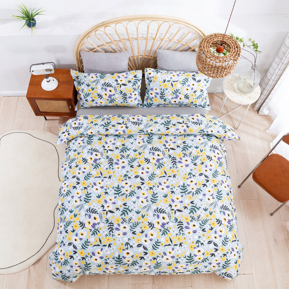 Dreamaker Printed Quilt Cover Set Green to Alice Single Bed