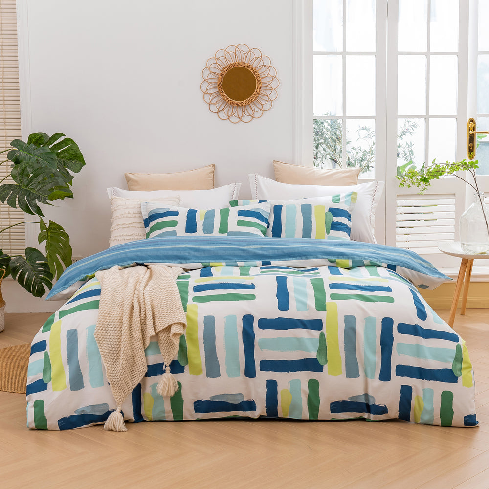 Dreamaker Rio Stripes 100% Cotton Reversible Quilt Cover Set Blue Queen Bed