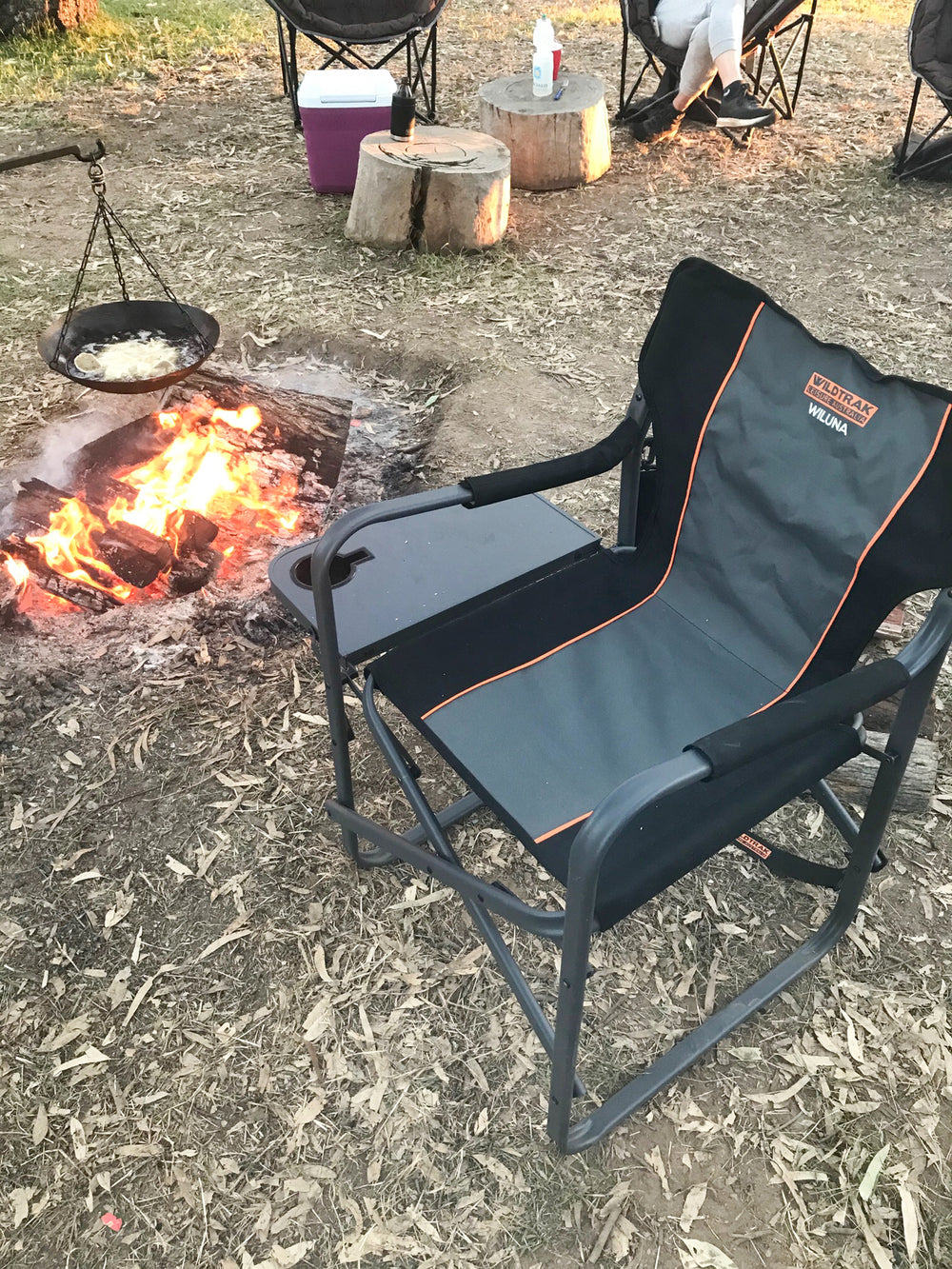 Wildtrak Wiluna 82cm Director Chair w/ Side Table - Grey/Black