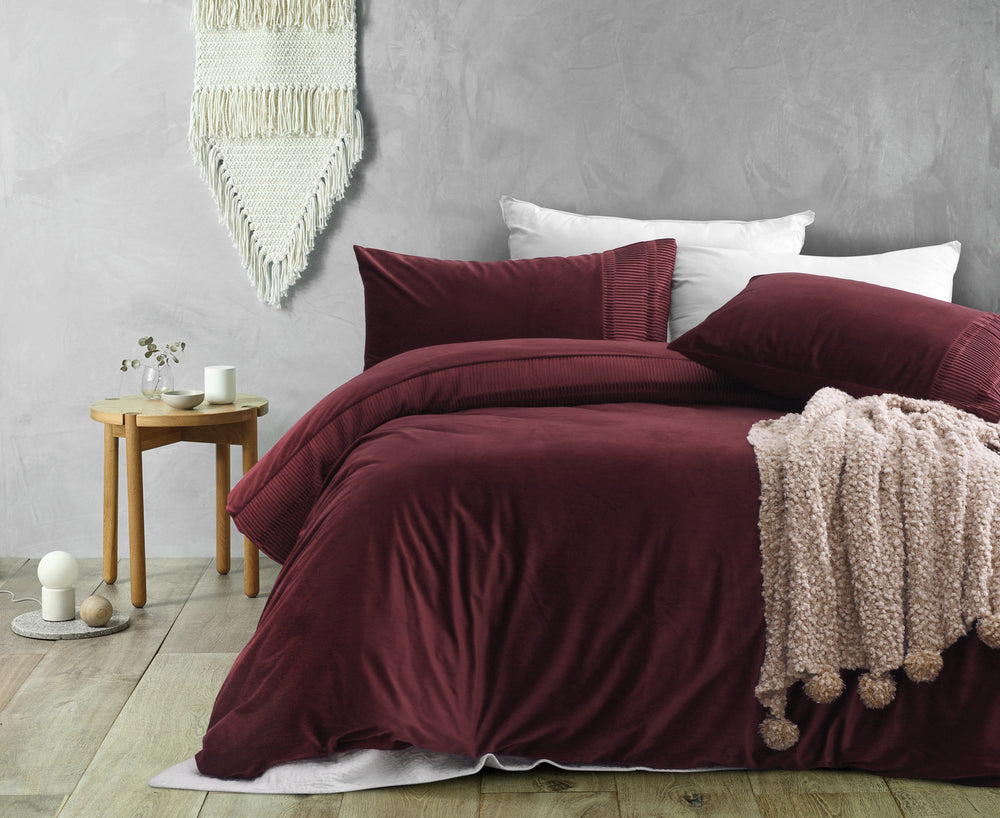 Dreamaker Ripple Velvet Quilt Cover Set Queen Bed Red Wine