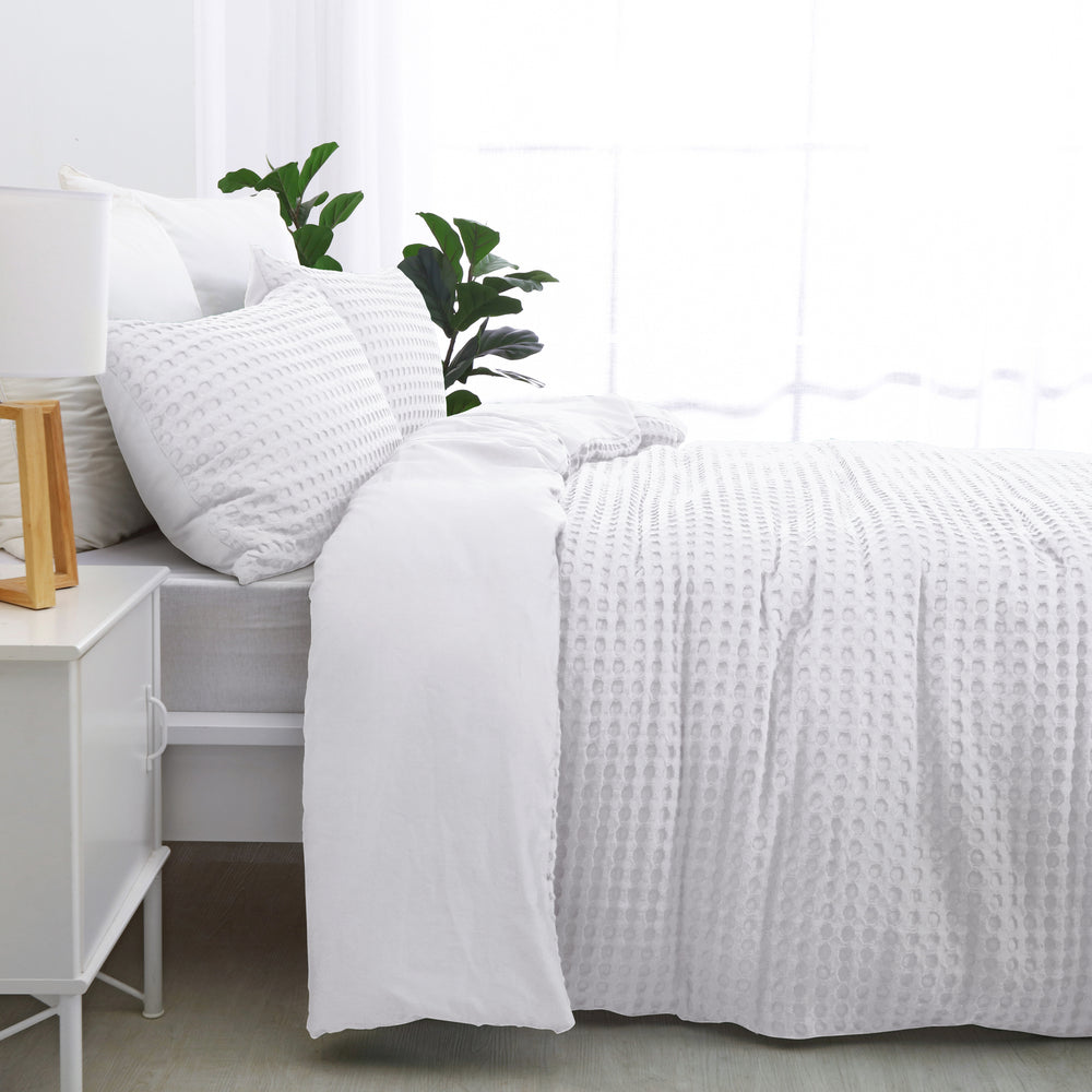 Dreamaker Cotton Waffle Quilt Cover Set White Queen Bed