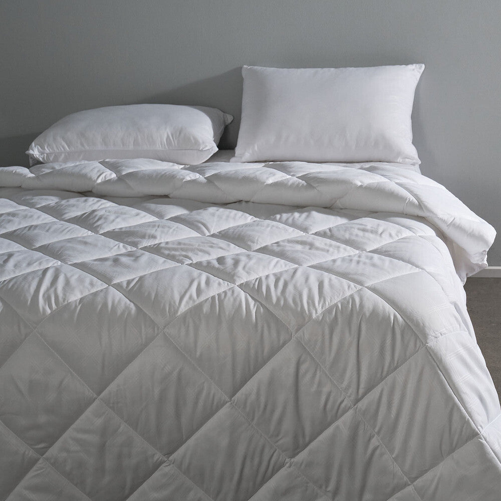 Canningvale Double Bed Hypoallergenic Down Alternative Quilt White