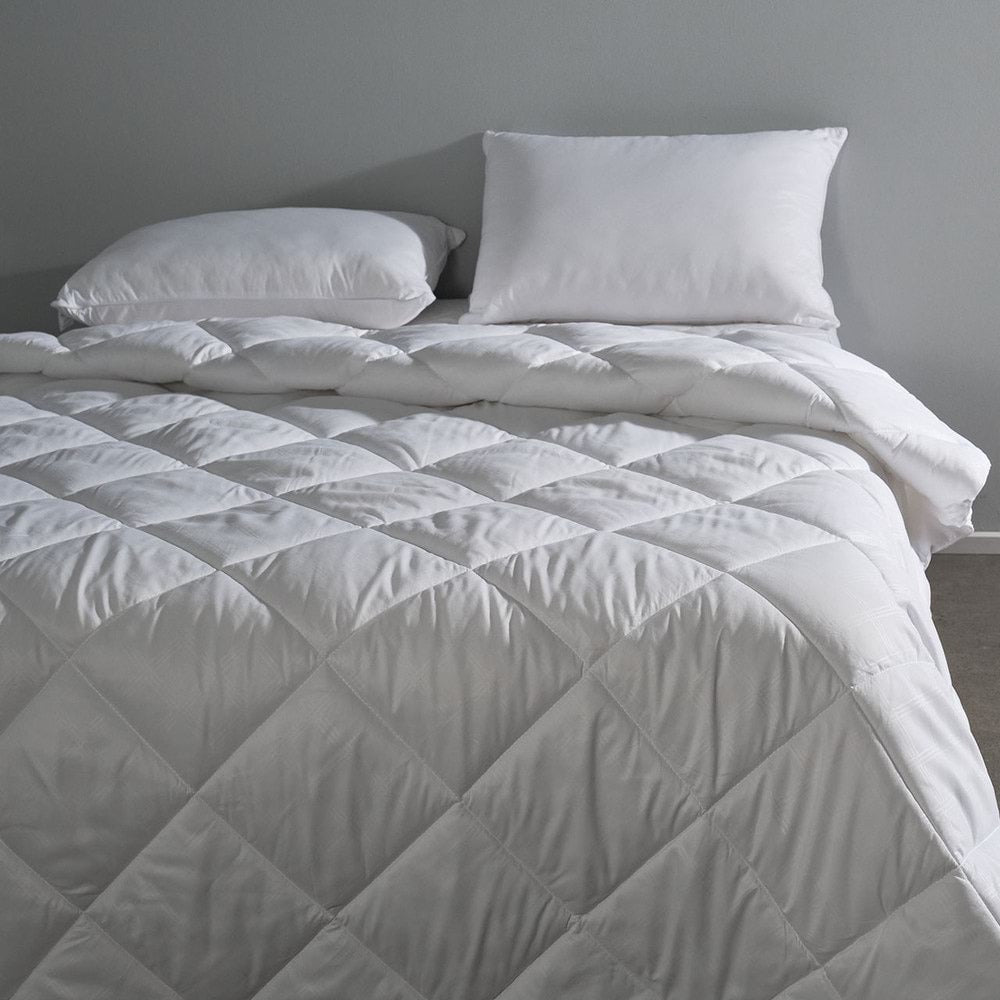 Canningvale Super King Bed Hypoallergenic Down Alternative Quilt White